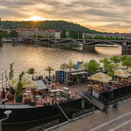 Helen Homestay Vysehrad Prag Dış mekan fotoğraf