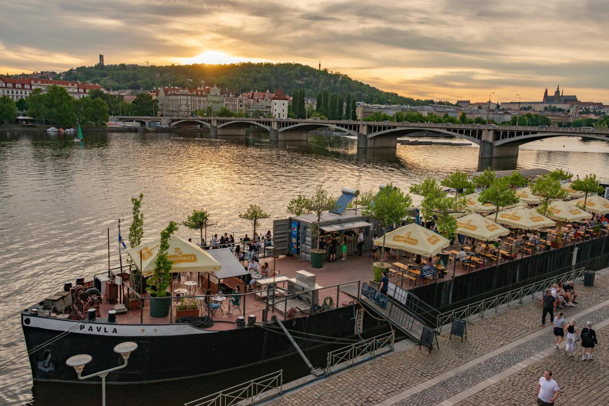 Helen Homestay Vysehrad Prag Dış mekan fotoğraf