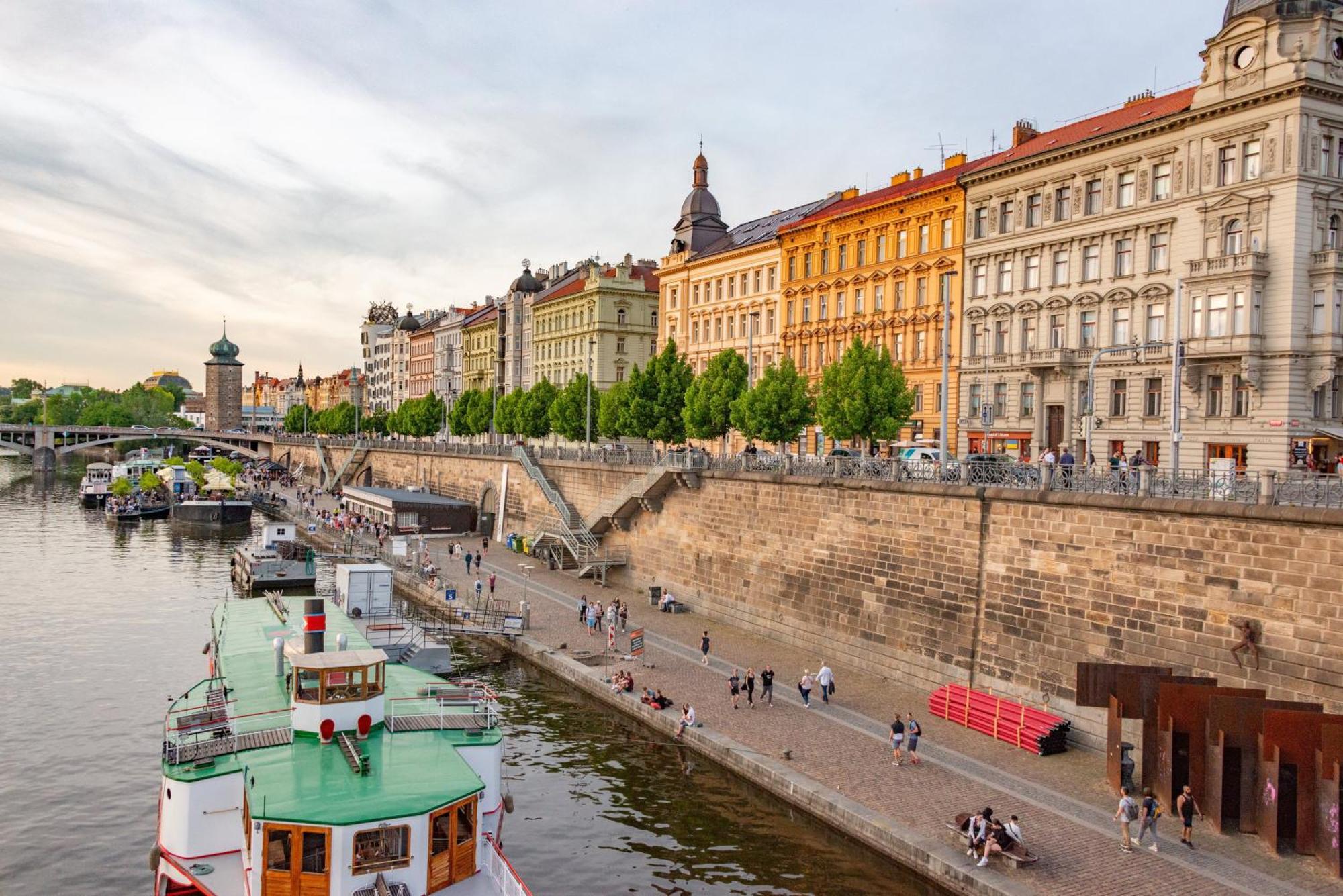 Helen Homestay Vysehrad Prag Dış mekan fotoğraf